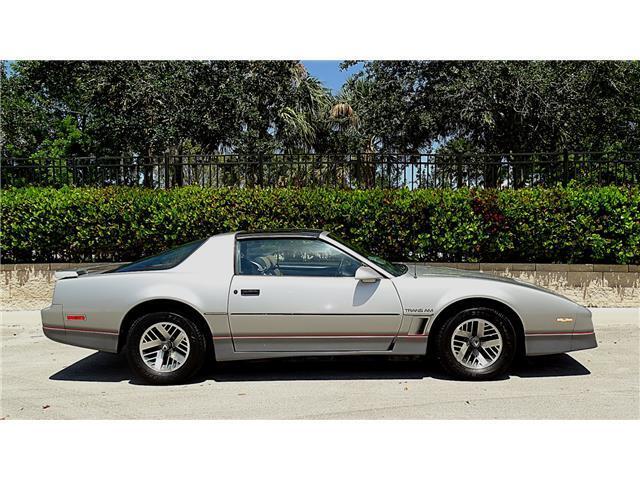 1985 Pontiac Trans Am LOW MILES - photo 3