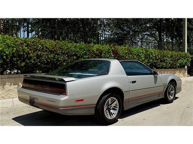 1985 Pontiac Trans Am LOW MILES - photo 5