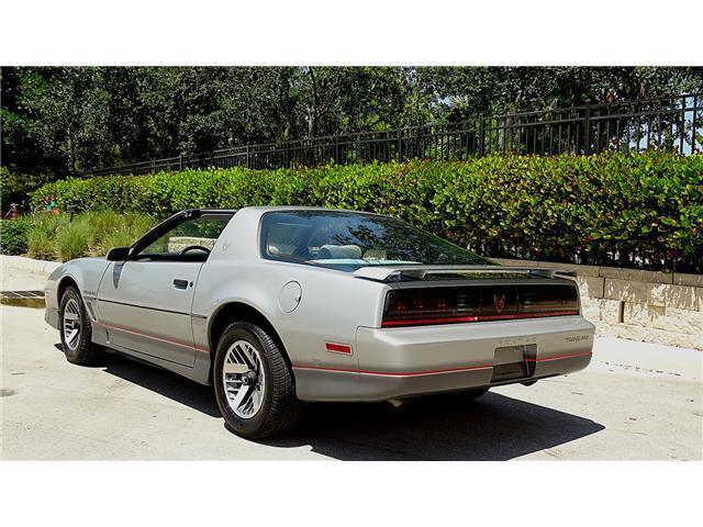 1985 Pontiac Trans Am LOW MILES - photo 6
