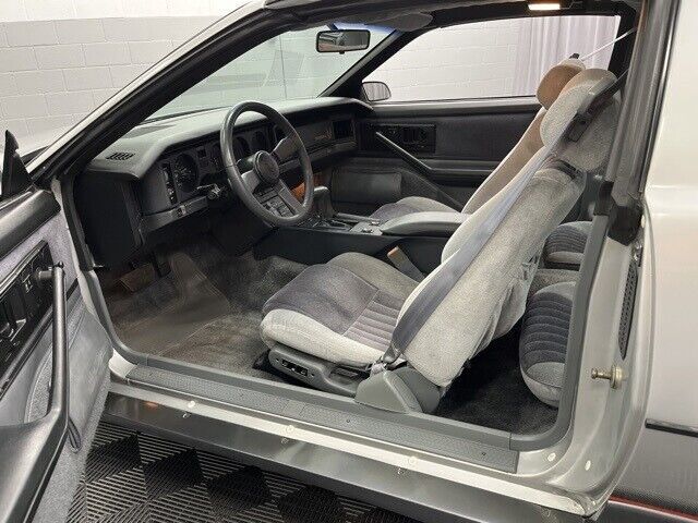 1985 Pontiac Firebird Trans Am - photo 9