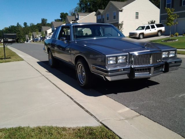 1985 Pontiac Grand Prix LE - photo 2