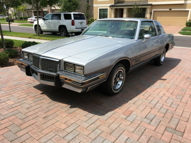 1985 Pontiac Grand Prix LE