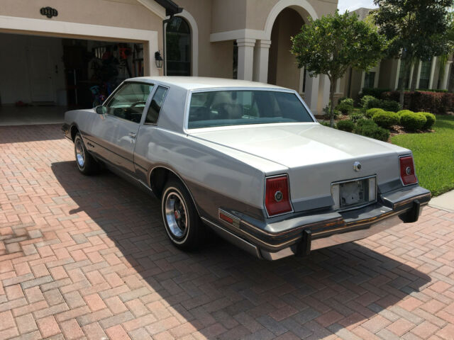 1985 Pontiac Grand Prix LE - photo 3