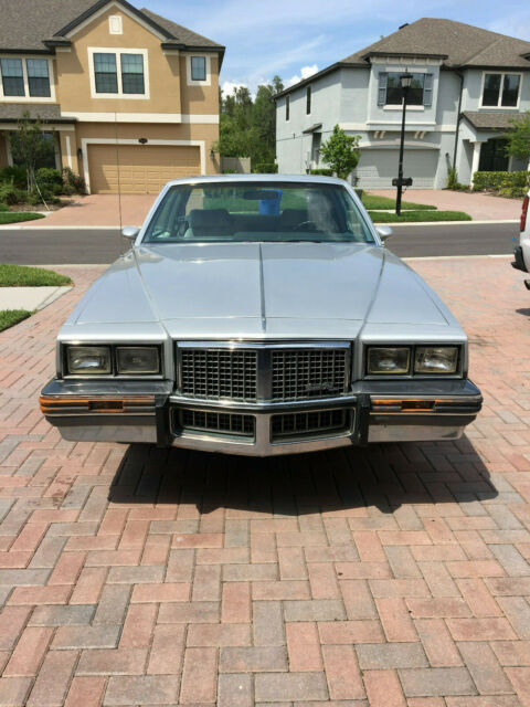 1985 Pontiac Grand Prix LE - photo 4