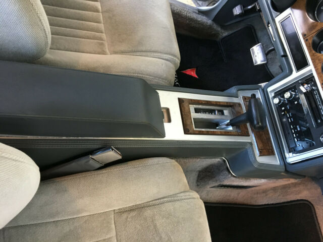 1985 Pontiac Grand Prix LE - photo 9