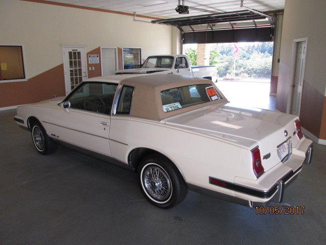 1985 Pontiac Grand Prix - photo 12