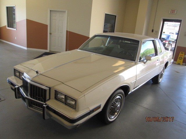 1985 Pontiac Grand Prix - photo 13