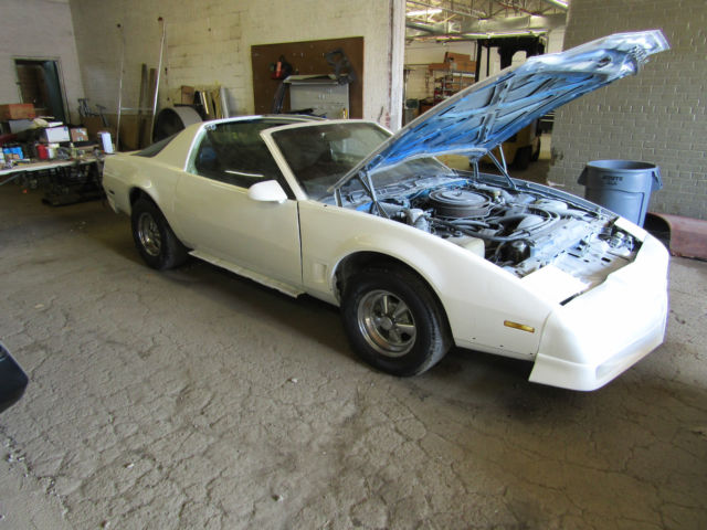 1985 Pontiac Trans Am - photo 2