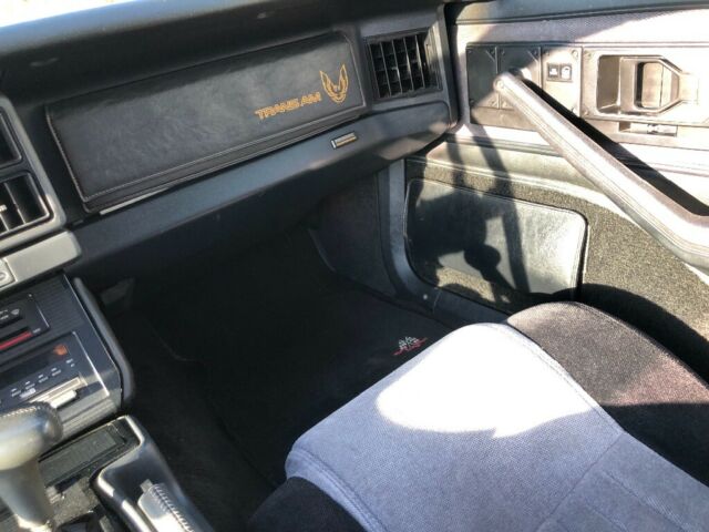 1985 Pontiac Trans Am - photo 12