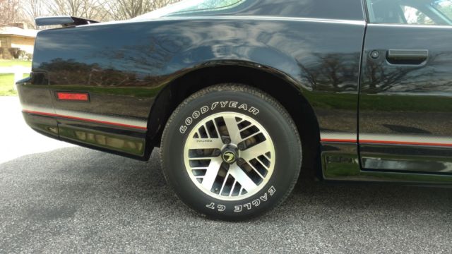 1985 Pontiac Trans Am - photo 12