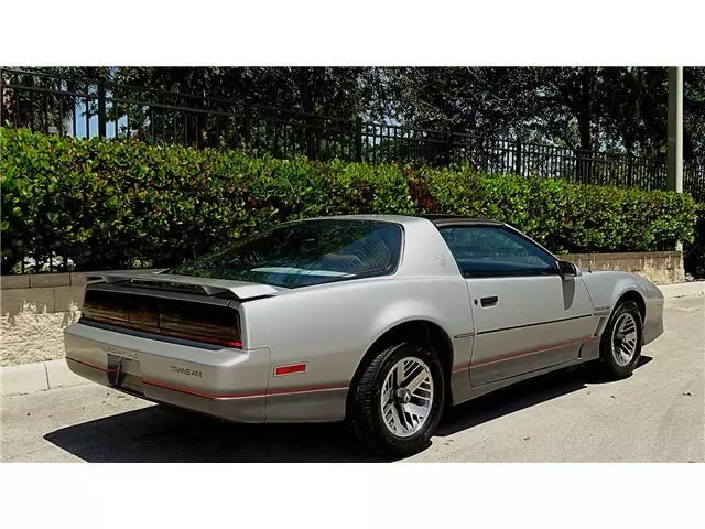 1985 Pontiac Trans Am LOW MILES - photo 5
