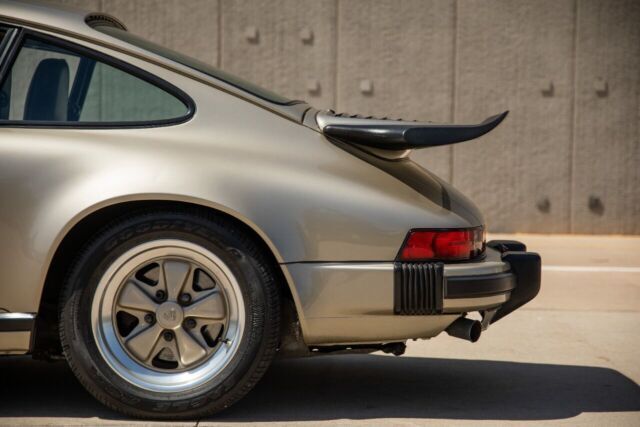 1985 Porsche 911 Carrera 2dr Coupe - photo 12