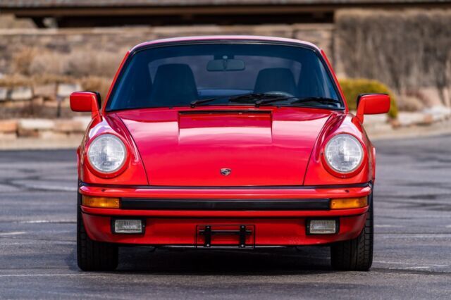 1985 Porsche 911 Carrera Coupe 1985 Porsche 911