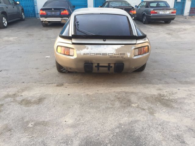 1985 Porsche 928 S - photo 5