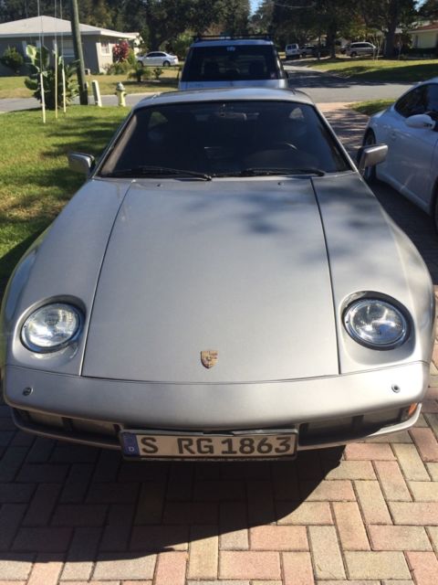 1985 Porsche 928 S Coupe 2-Door - photo 2
