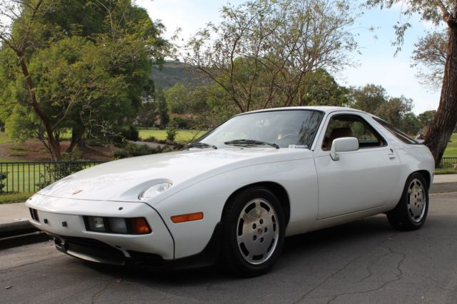 1985 Porsche 928 - photo 9