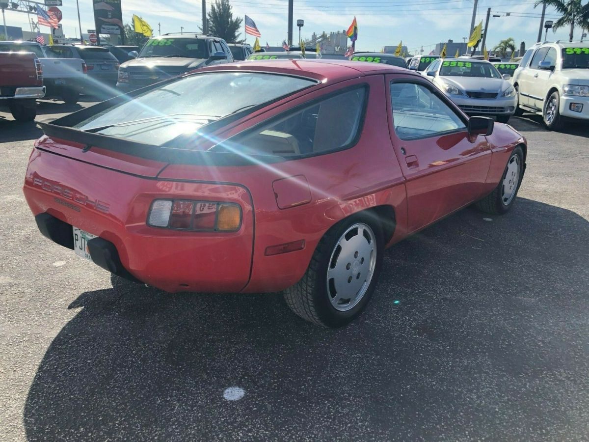 1985 Porsche 928 - photo 5