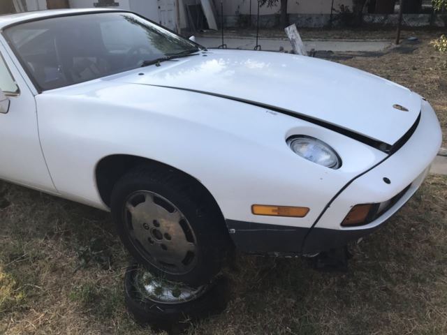 1985 Porsche 928 S - photo 4