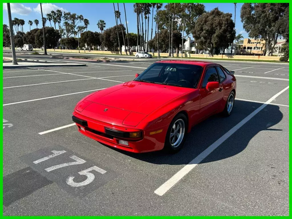1985 Porsche 944 2.5L I4 8V 85,000 Miles 1985 Porsche 944 2Dr Hatchback