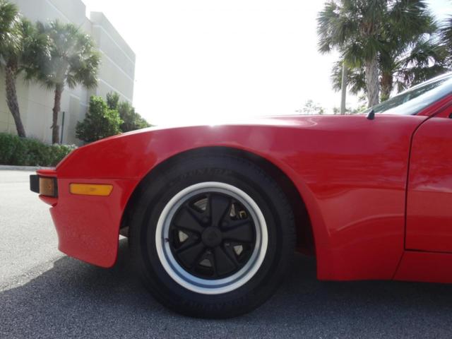 1985 Porsche 944 - photo 3