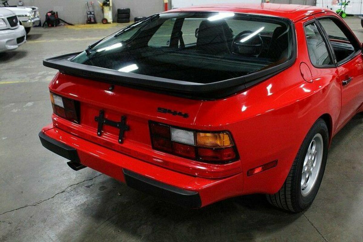 1985 Porsche 944 - photo 11