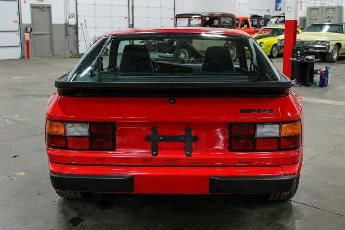 1985 Porsche 944 - photo 4