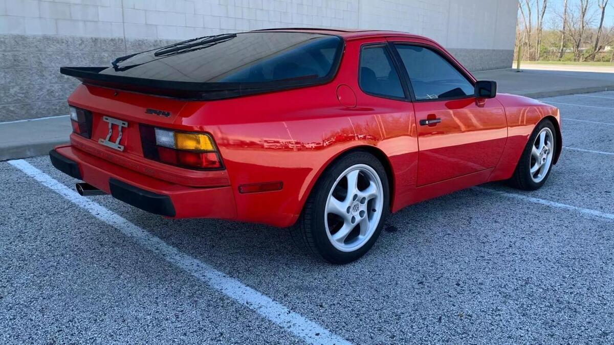 1985 Porsche 944 Base 2dr Hatchback - photo 4