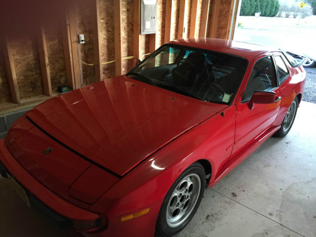 1985 Porsche 944 Base Coupe 2-Door 2.5L 1985 Porsche 944