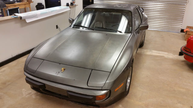 1985 Porsche 944 - photo 2
