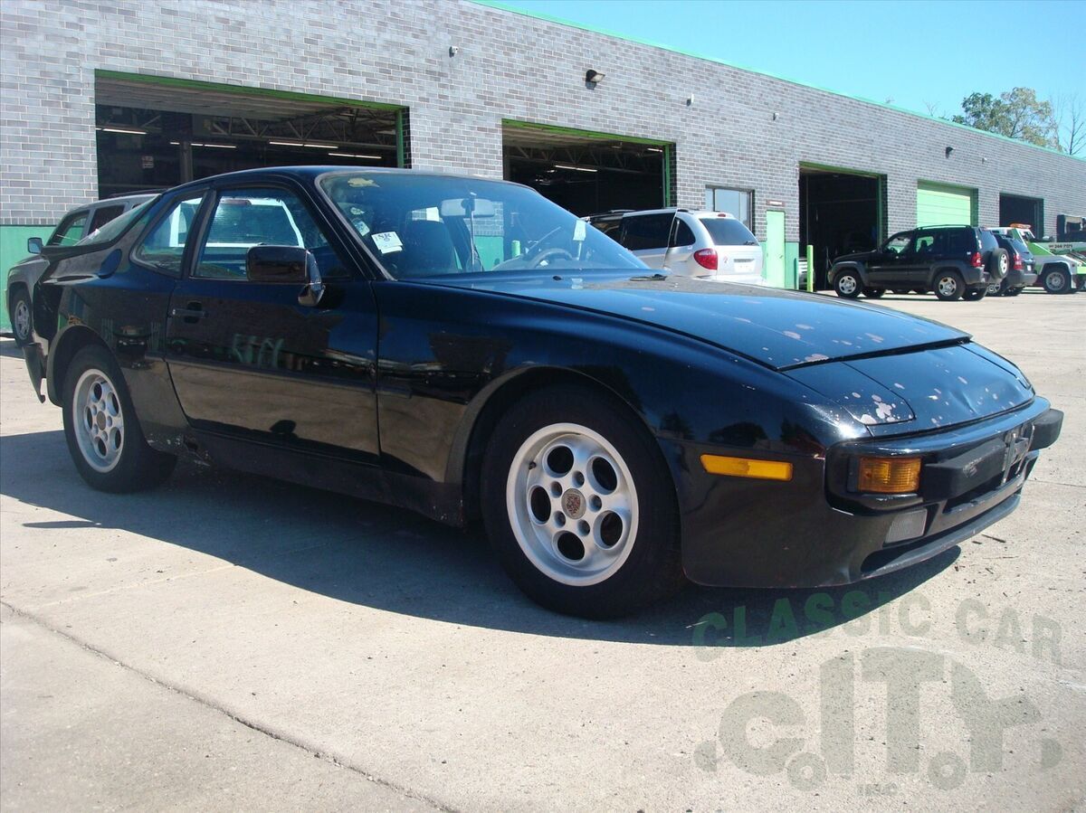 1985 Porsche 944 WE SHIP ! - photo 2