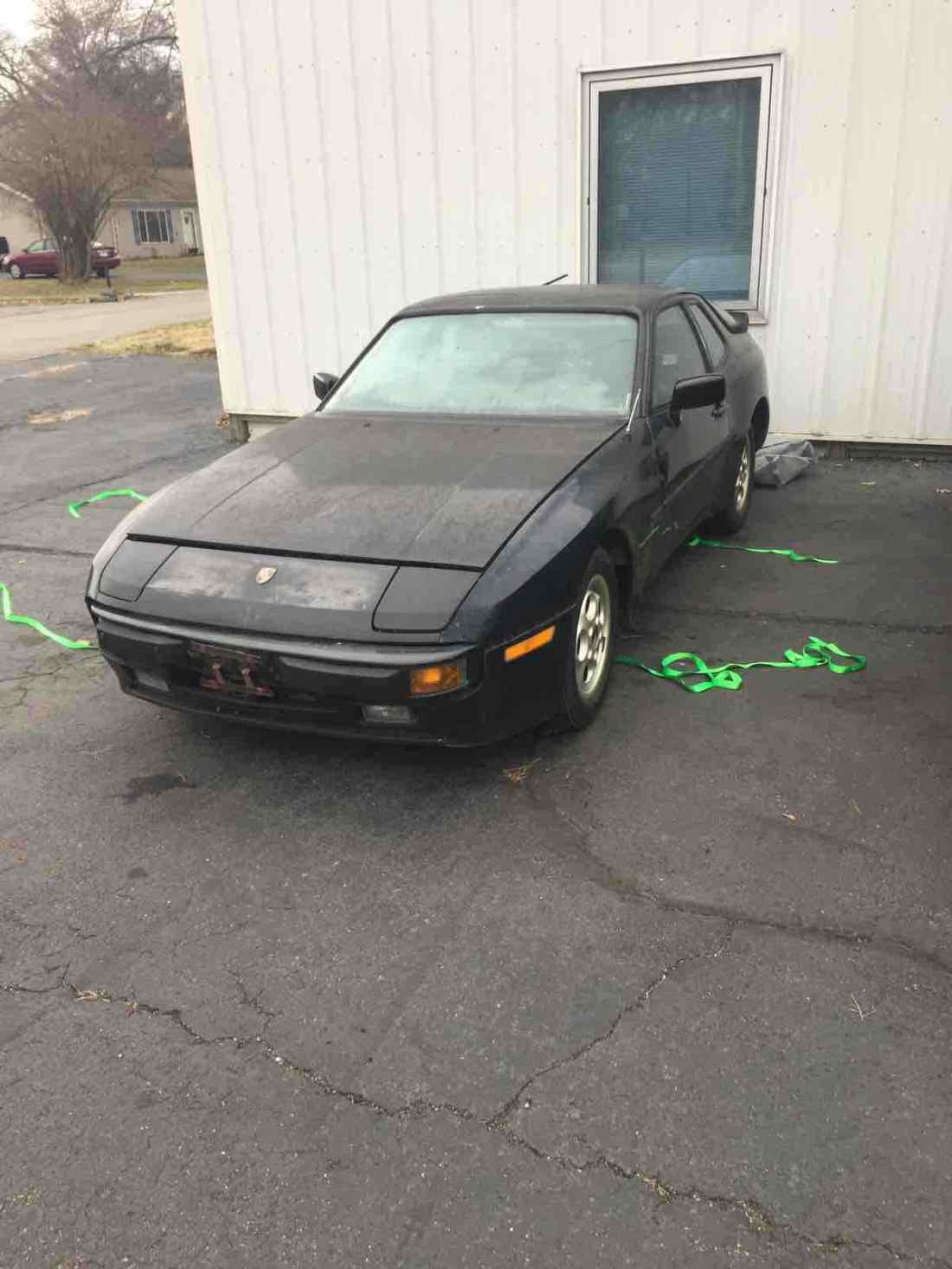 1985 Porsche 944 Coupe Blue RWD Manual 1985 Porsche 944