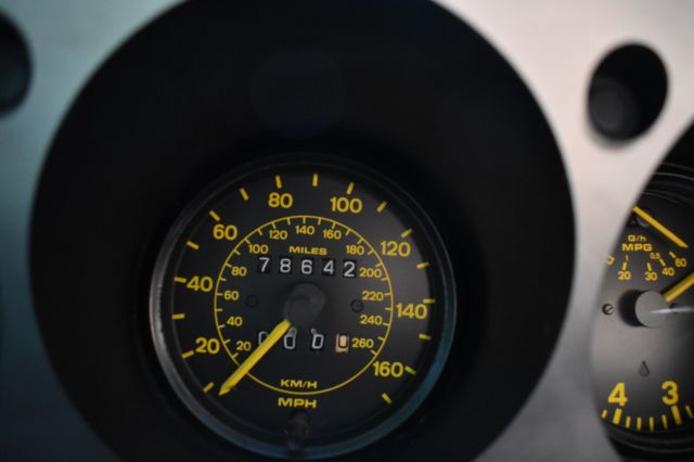 1985 Porsche 944 - photo 13