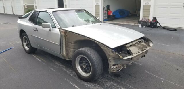 1985 Porsche 944 NA (Mid-Project) 1985 Porsche 944