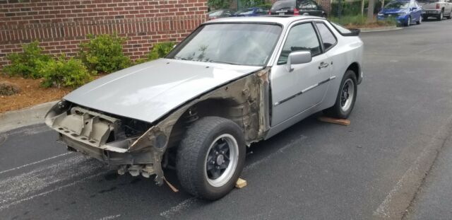 1985 Porsche 944 - photo 2