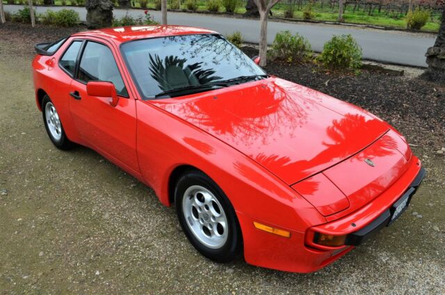 1985 Porsche 944 ONE OWNER CA CAR - DOCUMENTED SINCE DAY ONE! - photo 2