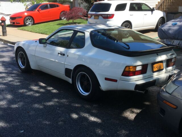 1985 Porsche 944 - photo 2