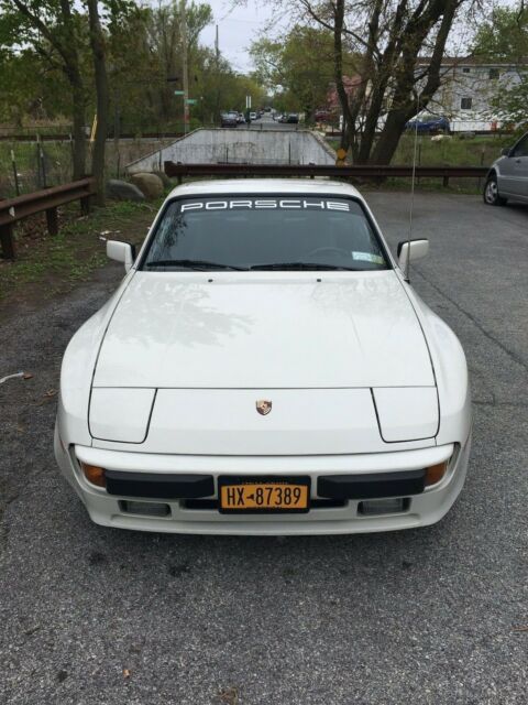 1985 Porsche 944 - photo 4