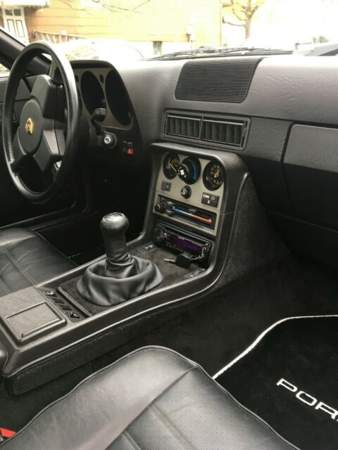 1985 Porsche 944 - photo 8