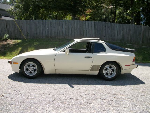1985 Porsche 944 Slant Nose - photo 10