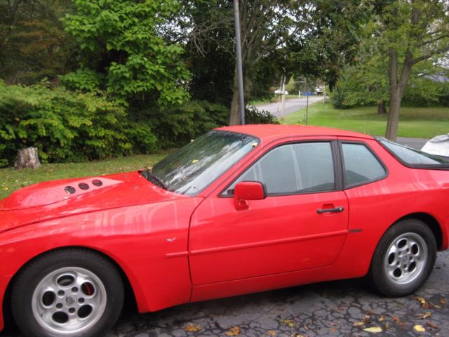 1985 Porsche 944 - photo 2