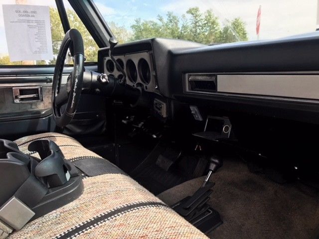 1985 Chevrolet Other Pickups black - photo 3