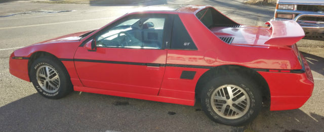 1985 Pontiac Fiero GT - photo 2