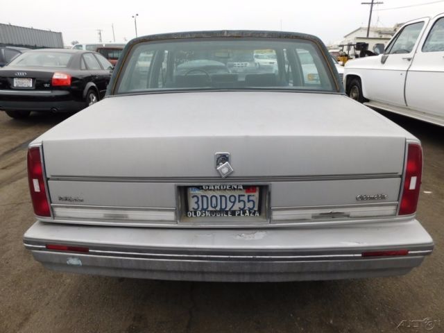 1985 Oldsmobile Ninety-Eight Regency Brougham - photo 3