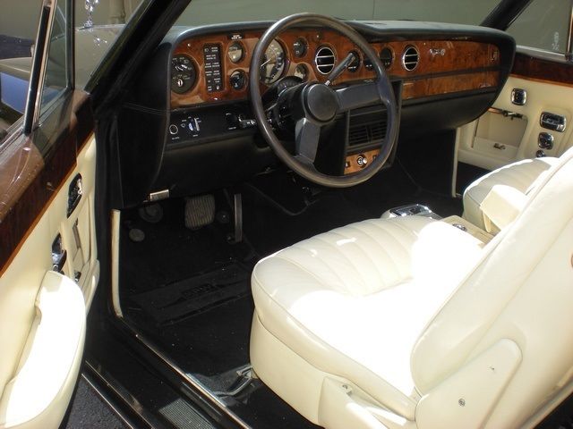 1985 Rolls-Royce Corniche - photo 11