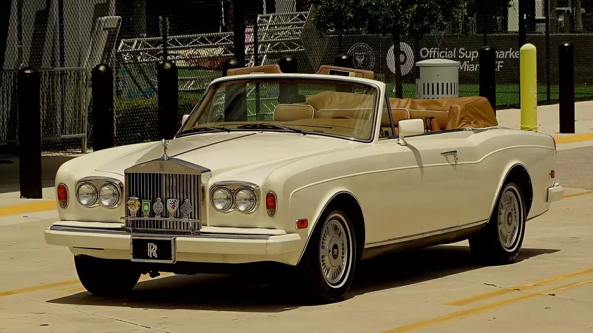 1985 ROLLS ROYCE CORNICHE II WITH 69000 ONE OWNER MILES NET TOP WELL SERVICED 1987 Rolls-Royce Corniche