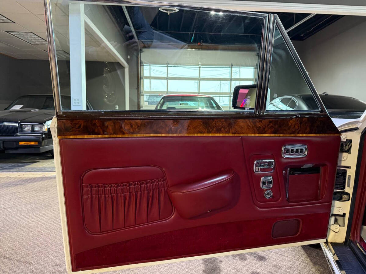 1985 Rolls-Royce Corniche convertible - photo 13
