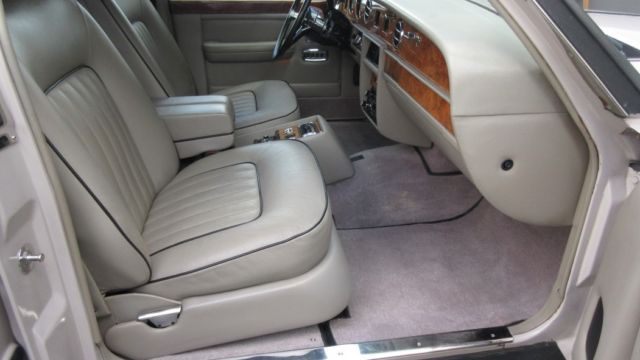 1985 Rolls-Royce Silver Spirit/Spur/Dawn 4Dr - photo 8