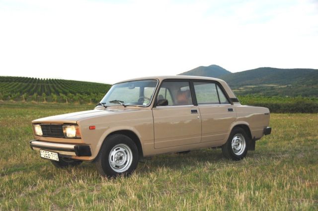 1985 Other Makes Lada 2105 4-Door Sedan