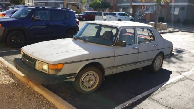1985 Saab 900 - Runs and well maintained 1985 Saab 900