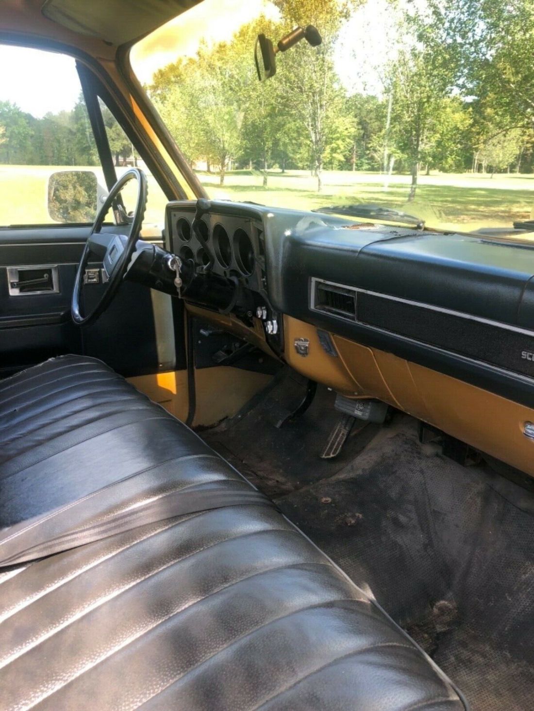 1985 Chevrolet C-10 - photo 9